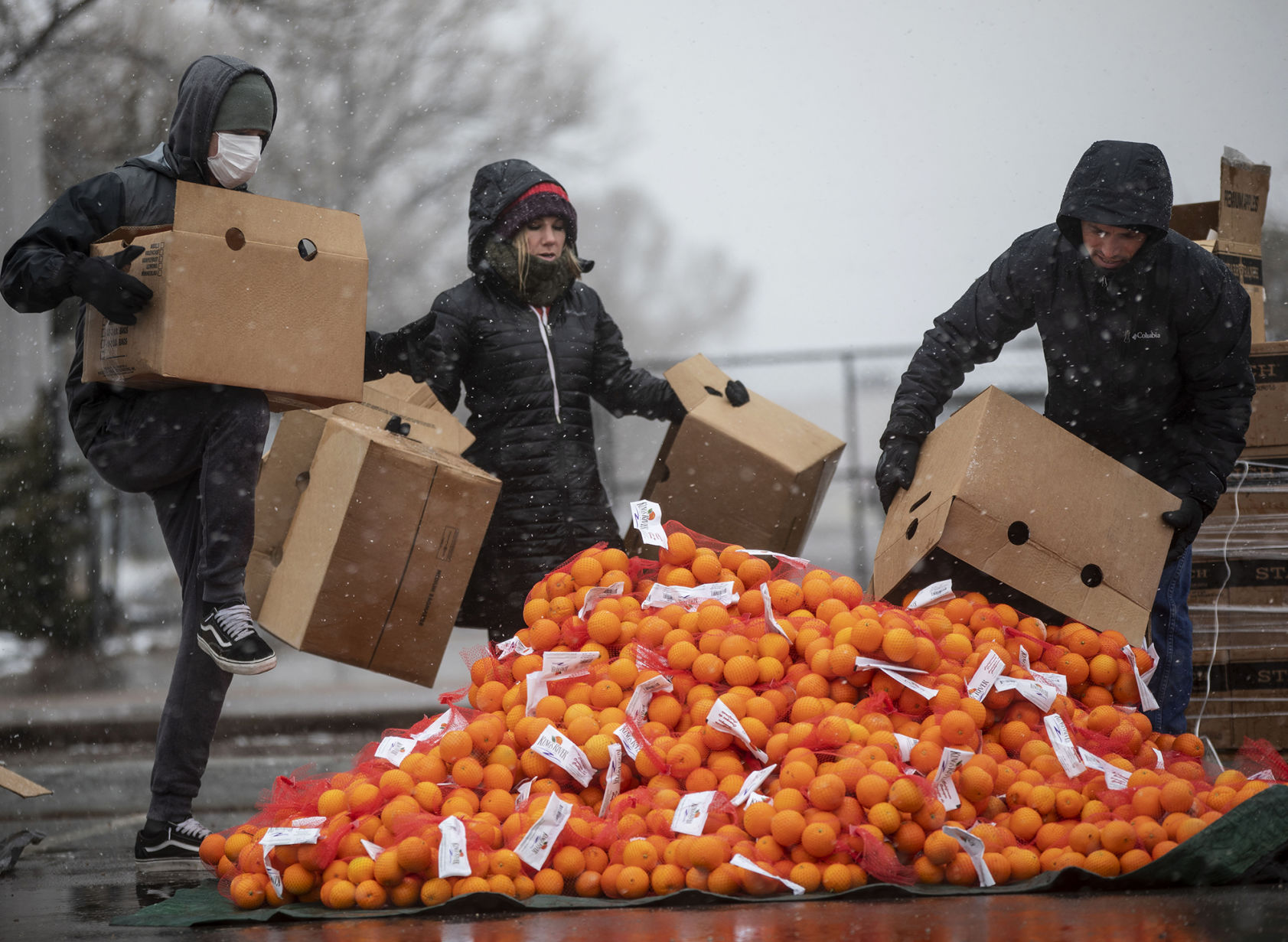 032020-news-foodbank 08